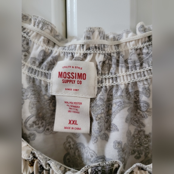 Plus size Women's blouse - Picture 7 of 11